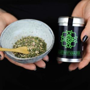 Salat-trifft-Kräuter